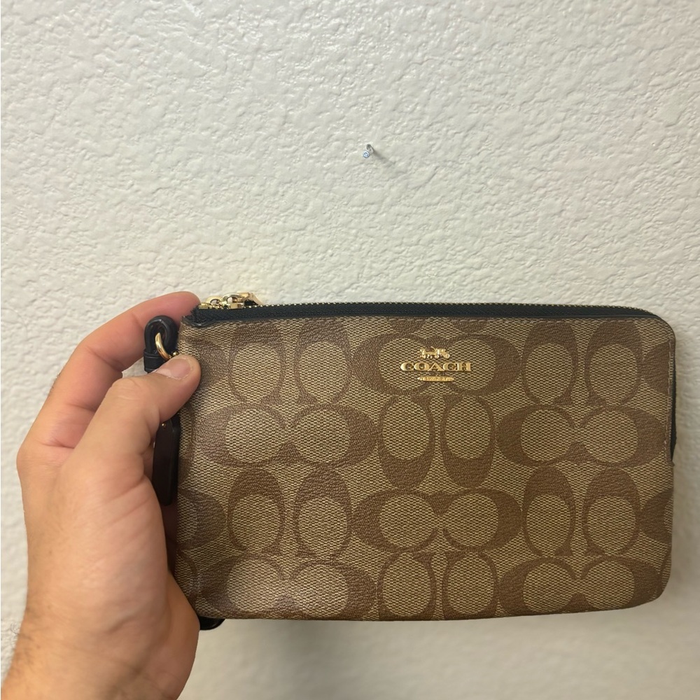 Double Corner Zip Wristlet